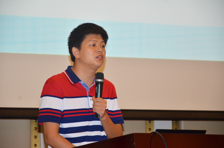 11海南医学院管理学院副教授陈林做了题为《深化基本医疗保险支付方式改革政策解读》的报告.JPG