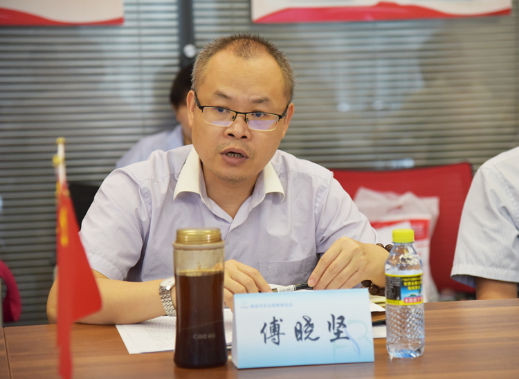 10、参会代表.JPG